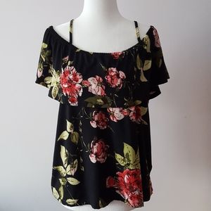 🆕️Floral Cold Shoulder Top Size Medium